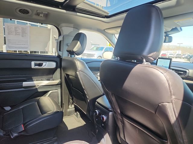 Certified 2023 Ford Explorer Limited w/ Limited Technology Package AWD/4WD image 29