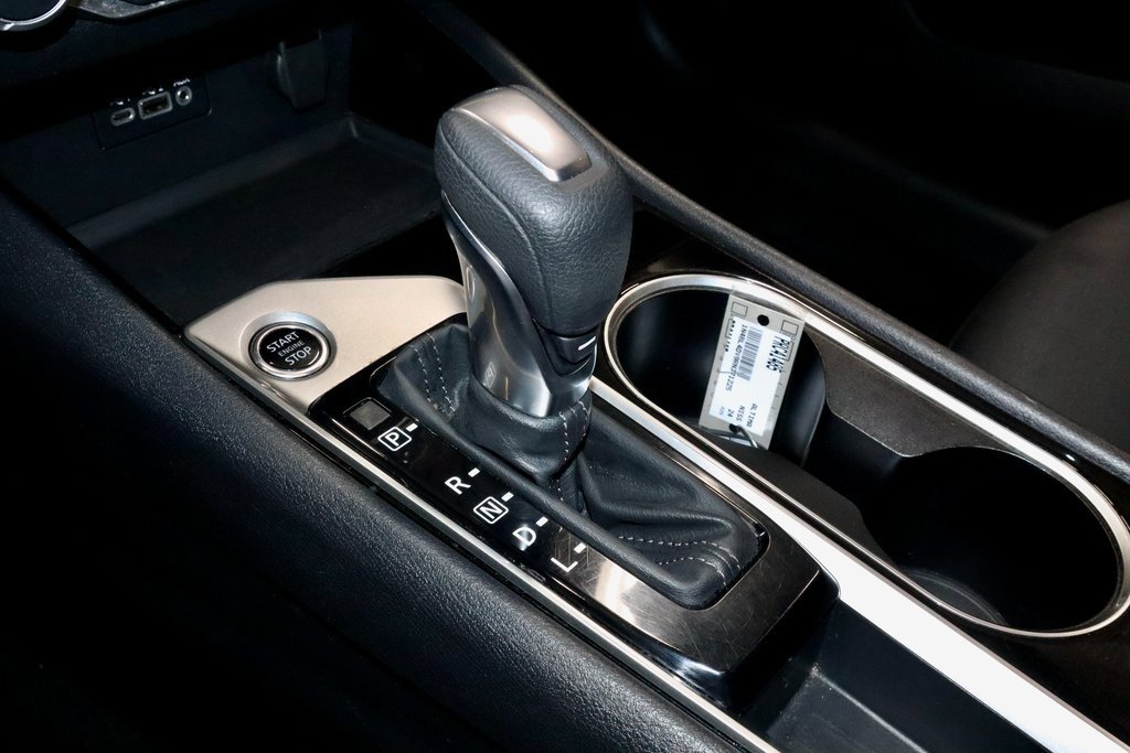 Used 2024 Nissan Altima 2.5 SV image 31