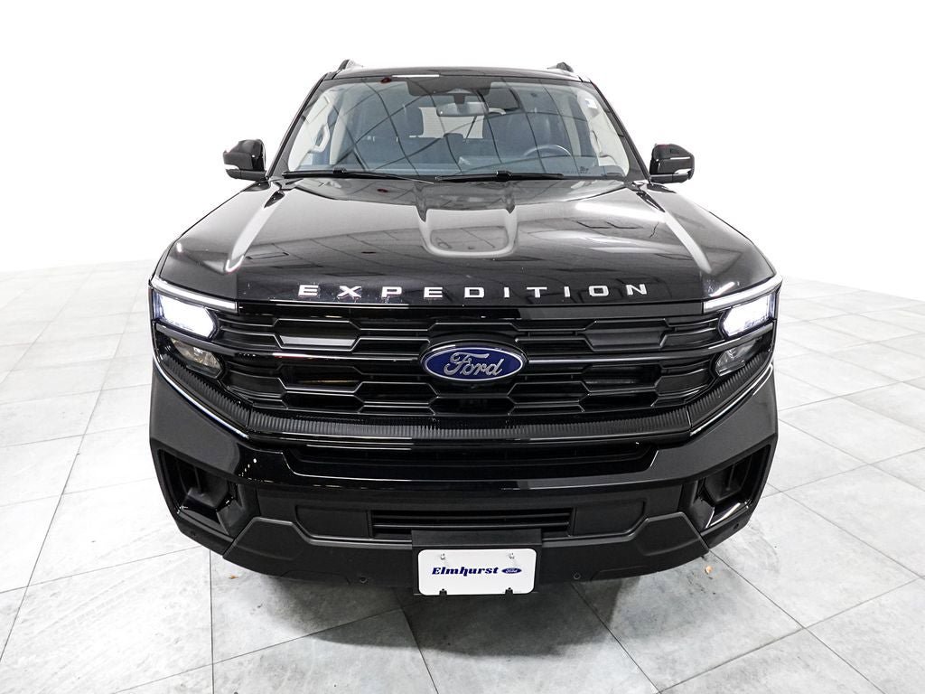 Certified 2025 Ford Expedition Active AWD/4WD image 2