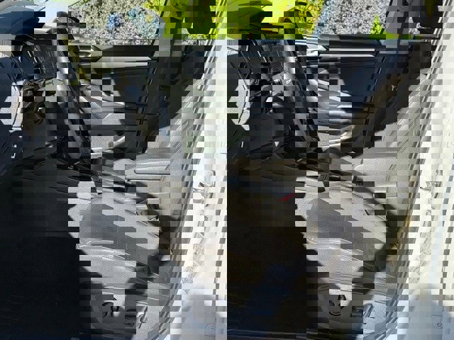 Used 2021 Volkswagen Jetta SE w/ SE Cold Weather Package image 12