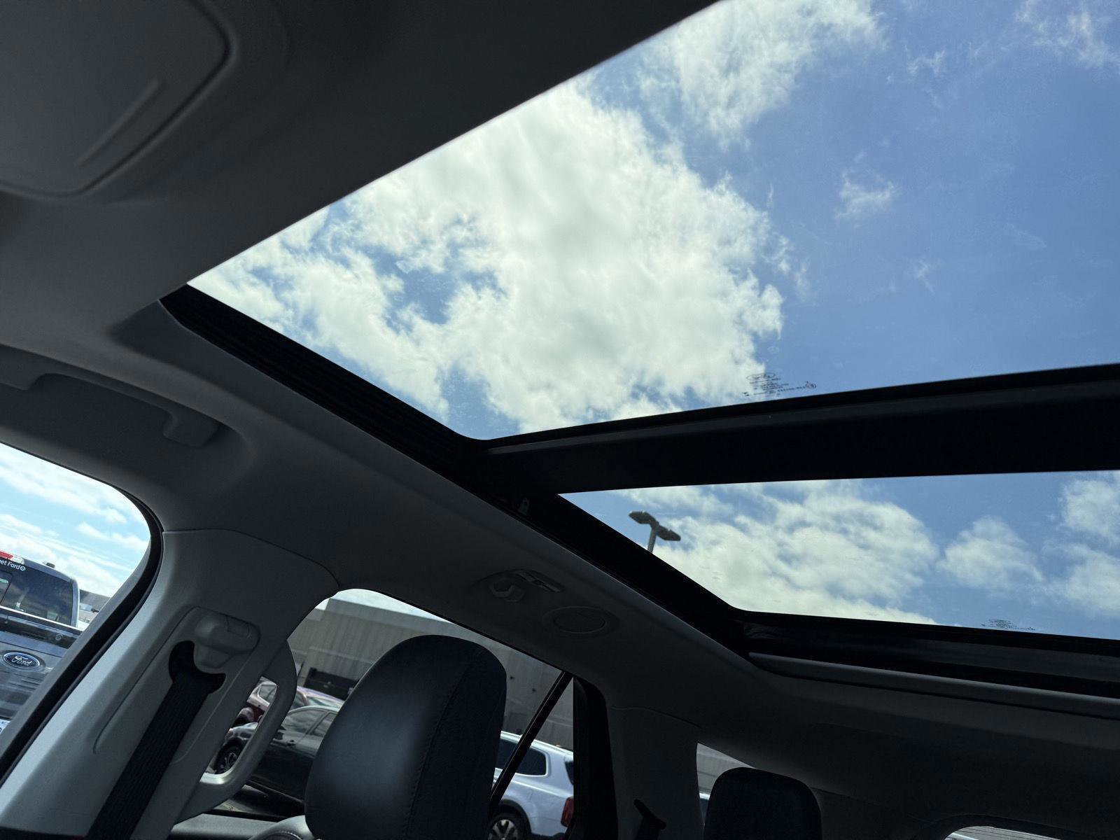 Certified 2025 Ford Explorer Active w/ Active Comfort Package image 22