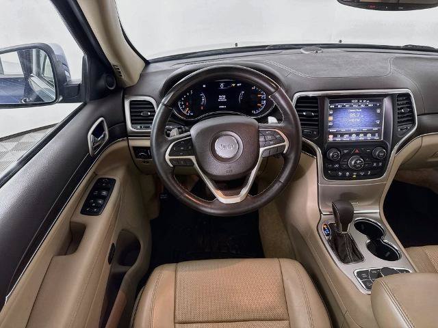 Used 2017 Jeep Grand Cherokee Overland AWD/4WD image 24