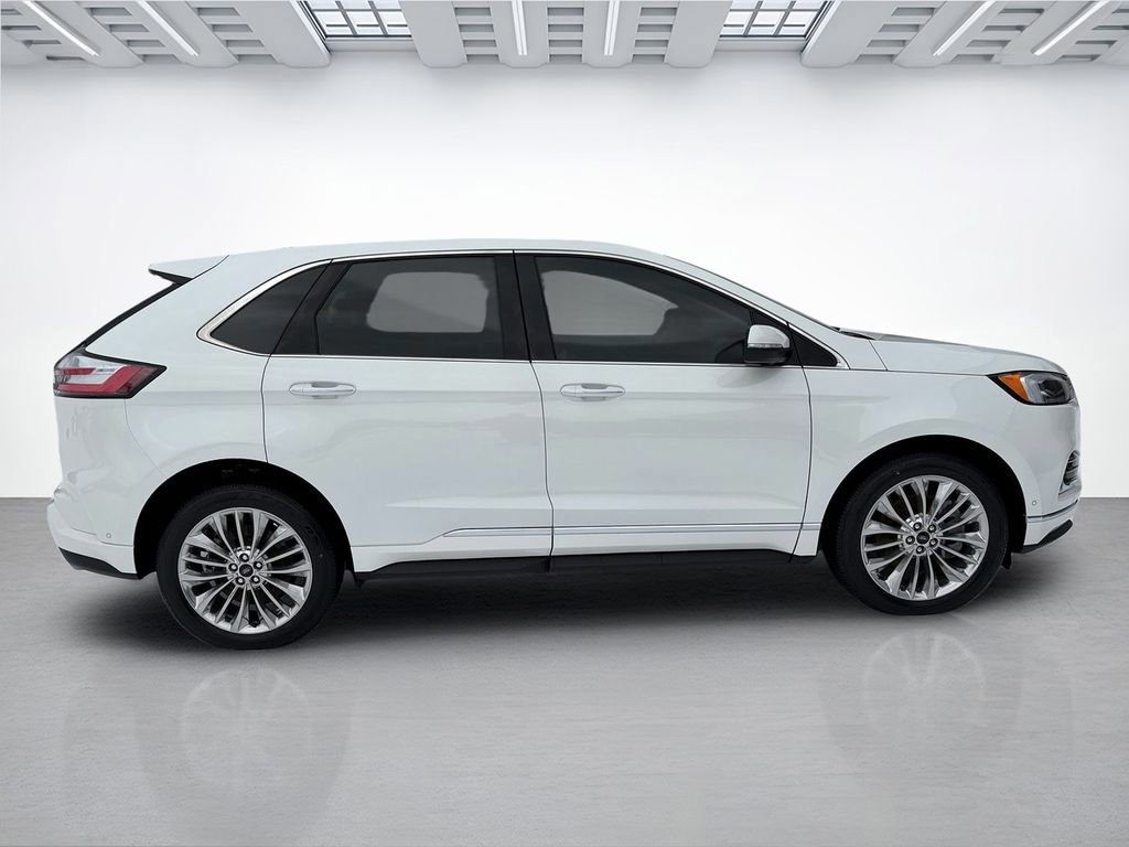 Certified 2022 Ford Edge Titanium w/ Equipment Group 301A image 6