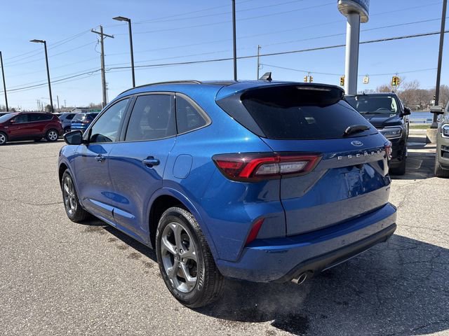 Certified 2023 Ford Escape ST-Line Select w/ Tech Pack #2 image 5