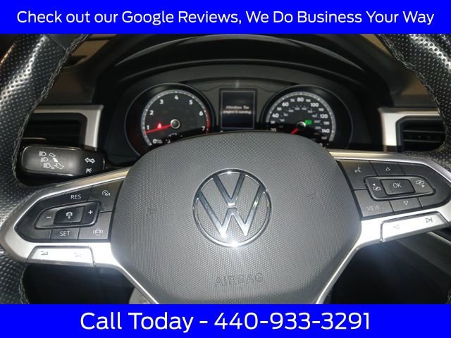 Used 2021 Volkswagen Atlas Cross Sport SE w/ Panoramic Sunroof Package image 31
