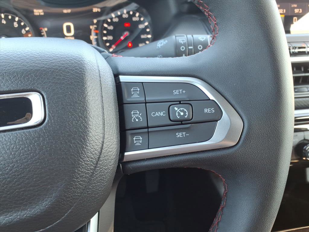 Used 2024 Jeep Compass Trailhawk image 17