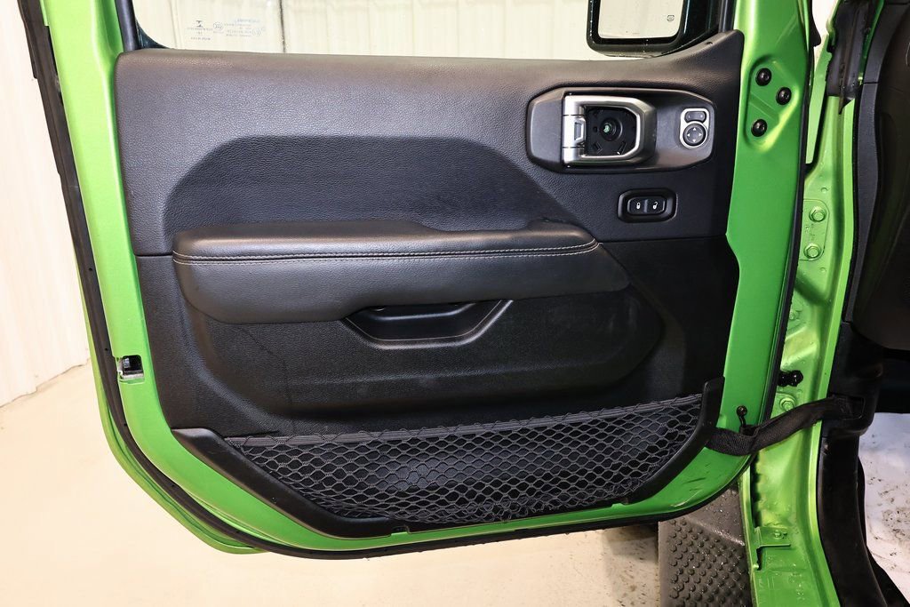 Used 2019 Jeep Wrangler Unlimited Sahara w/ Uconnect 4C Nav & Sound Group image 14