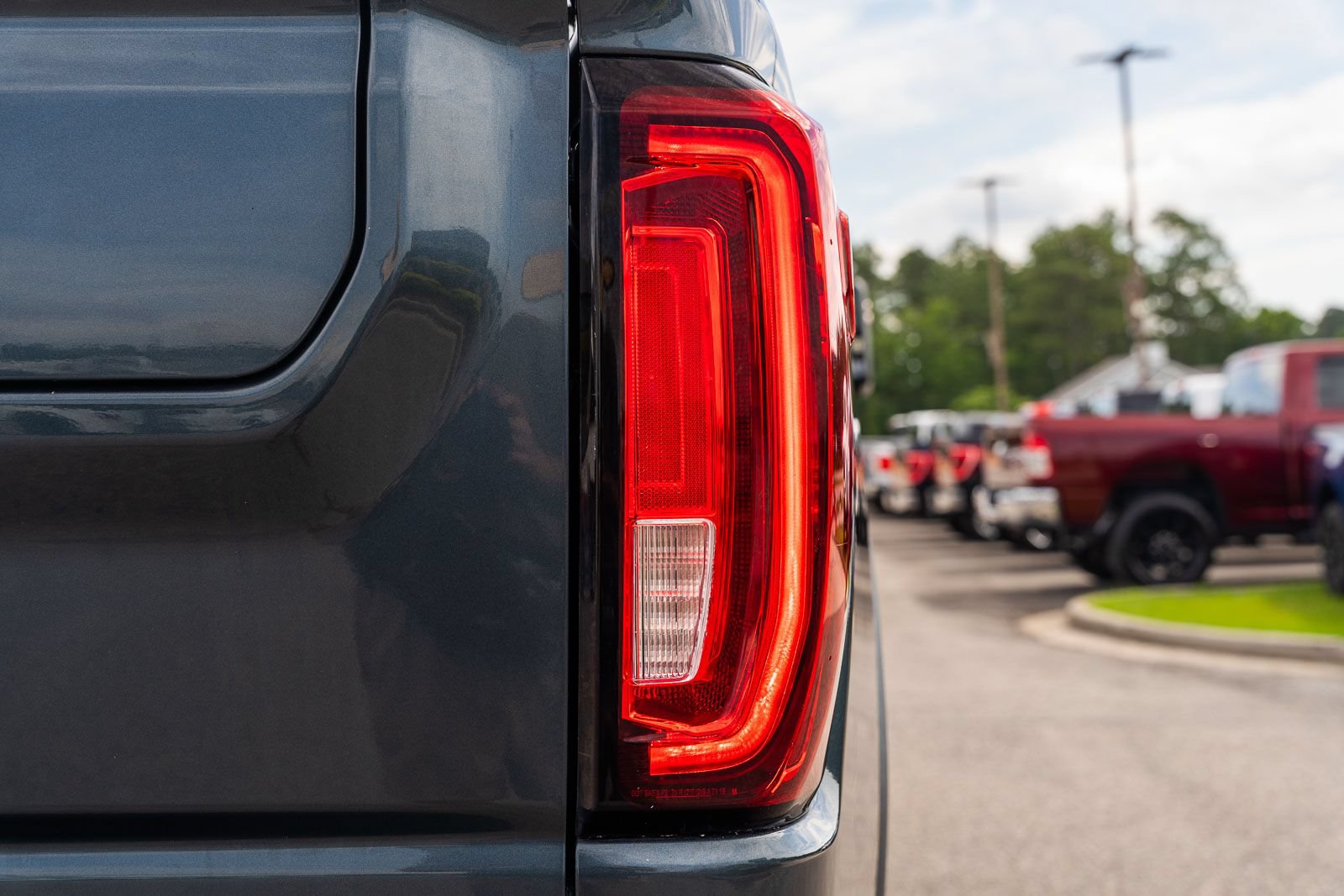 Used 2020 GMC Sierra 3500 SLT w/ SLT Premium Plus Package AWD/4WD image 15