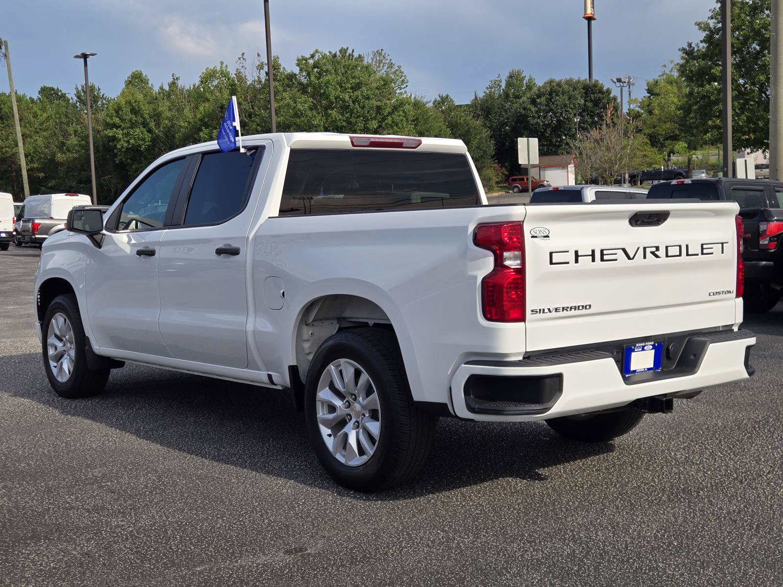 Used 2025 Chevrolet Silverado 1500 Custom RWD image 10