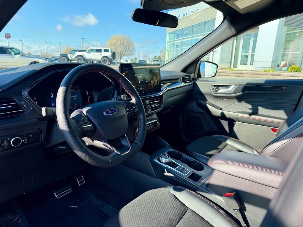 Certified 2024 Ford Escape ST-Line w/ Tech Pack #1 image 9