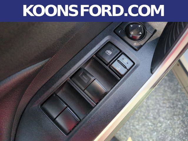 Used 2021 Toyota RAV4 XLE w/ Convenience Package FWD image 11