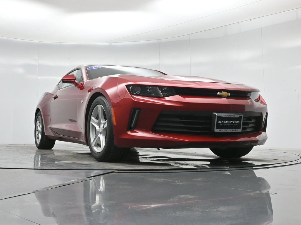 Used 2017 Chevrolet Camaro LT image 5