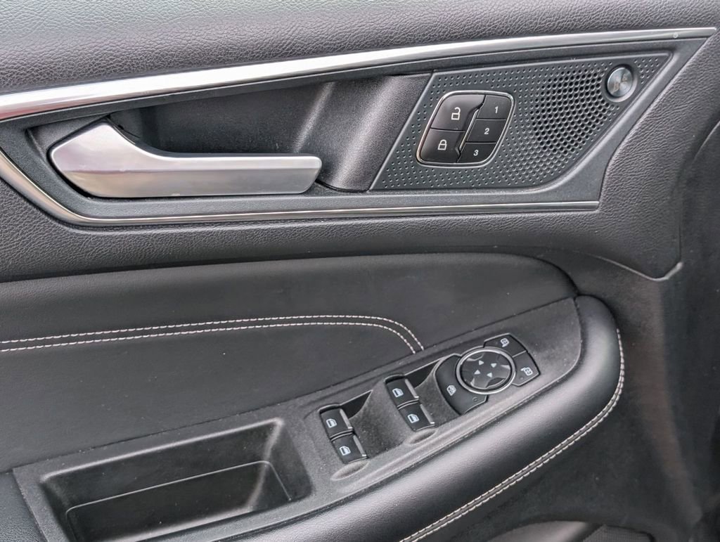 Certified 2024 Ford Edge Titanium image 23
