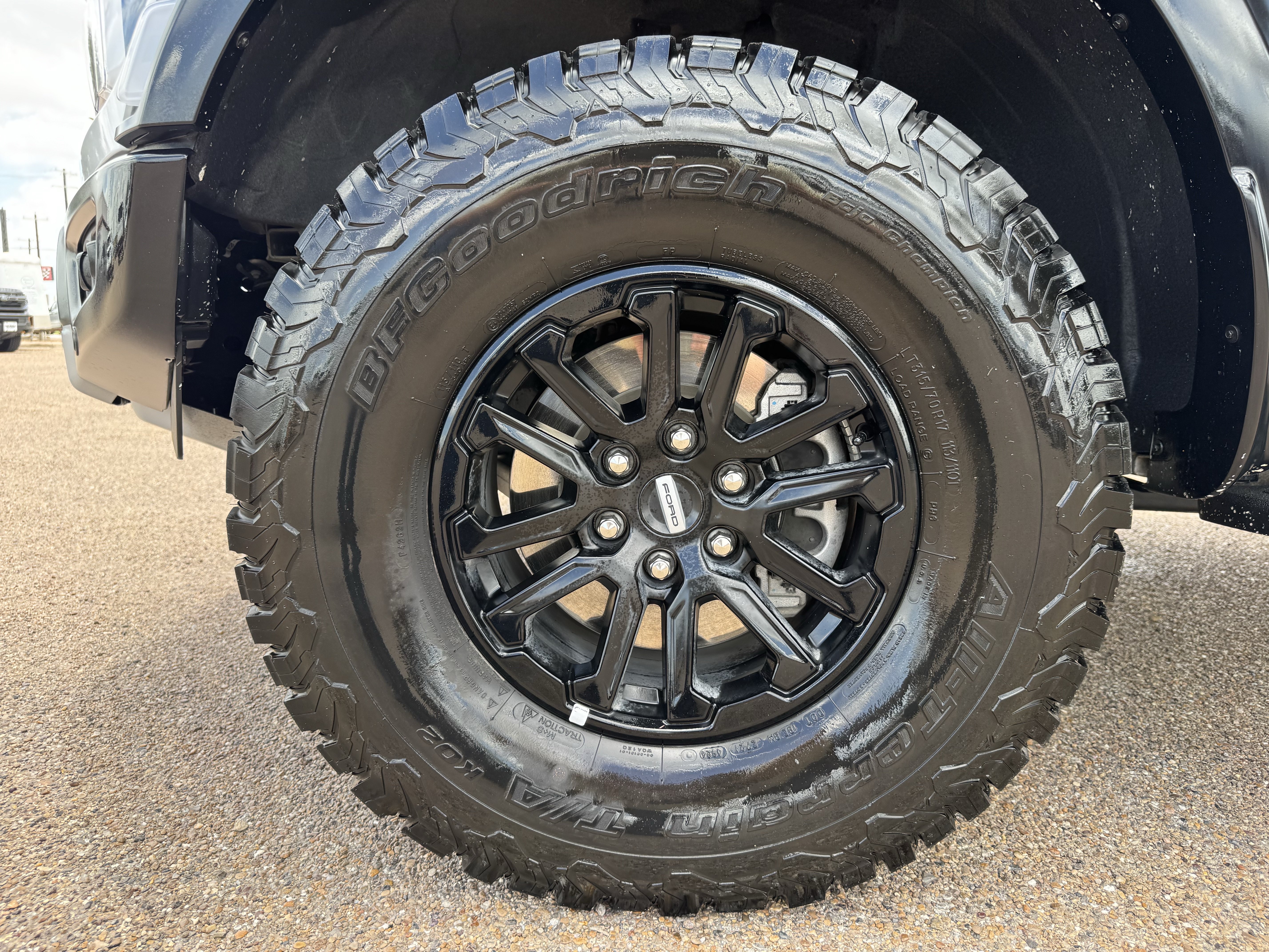 Certified 2025 Ford F150 Raptor AWD/4WD image 6