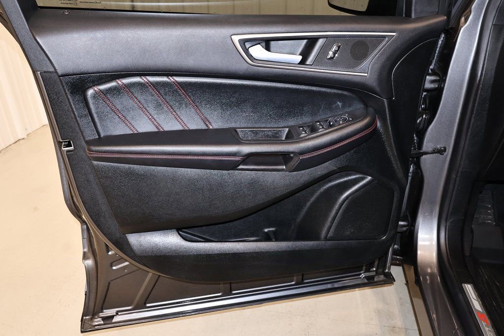 Certified 2023 Ford Edge ST-Line image 14