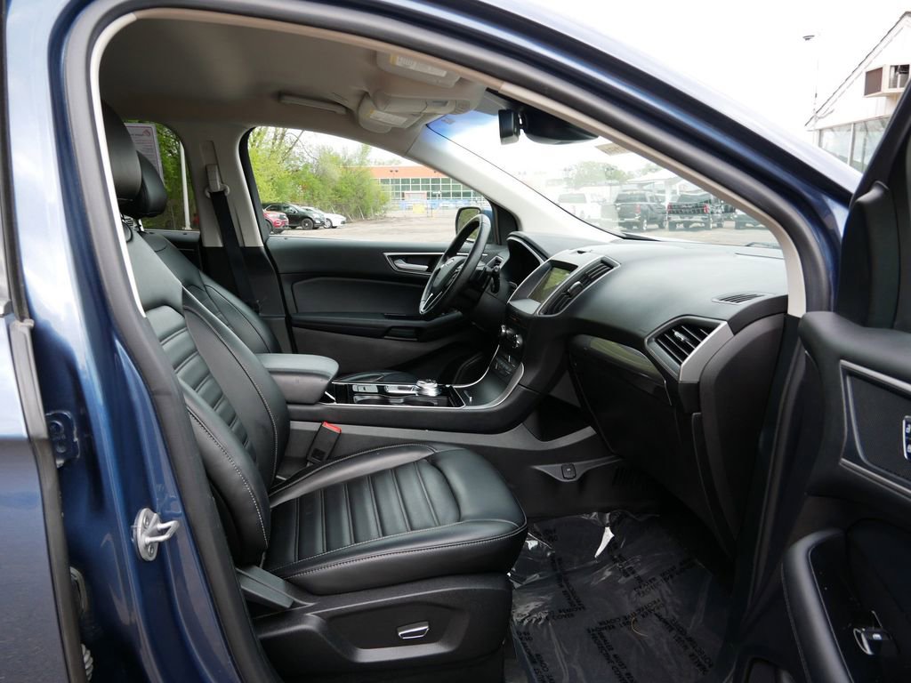 Certified 2019 Ford Edge SEL w/ Equipment Group 201A AWD/4WD image 8