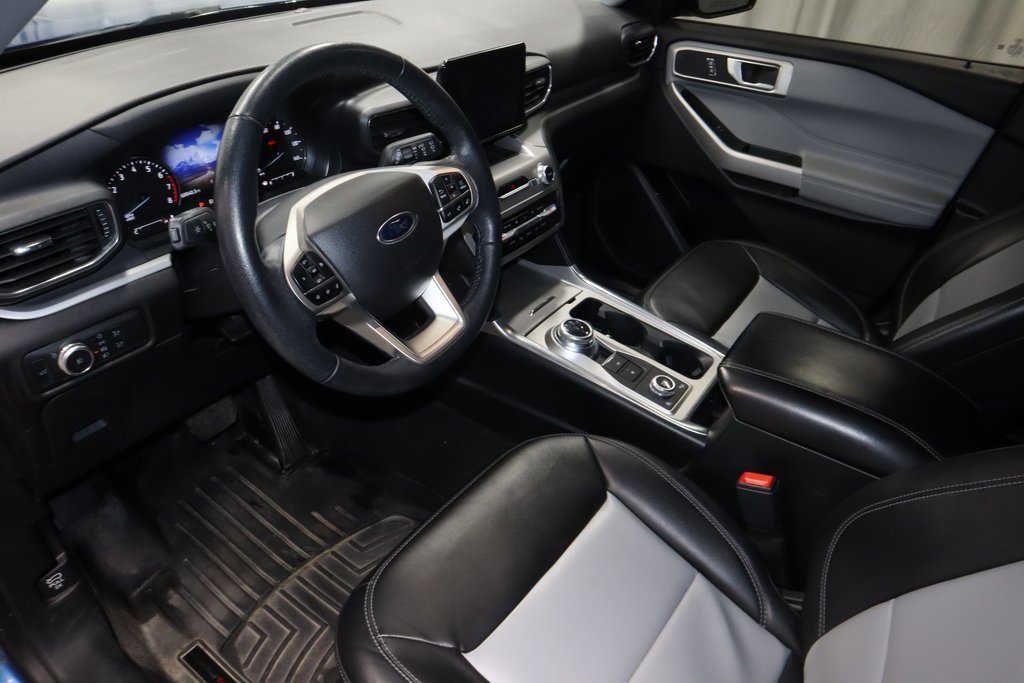 Certified 2022 Ford Explorer XLT w/ Equipment Group 202A image 24