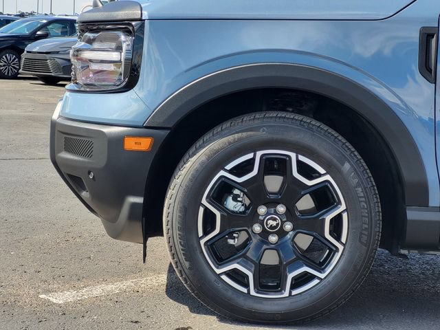 Certified 2025 Ford Bronco Sport Outer Banks w/ Outer Banks Tech Package+ AWD/4WD image 9