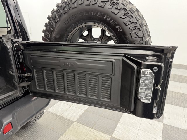Used 2018 Jeep Wrangler Unlimited Rubicon w/ Safety Group AWD/4WD image 26