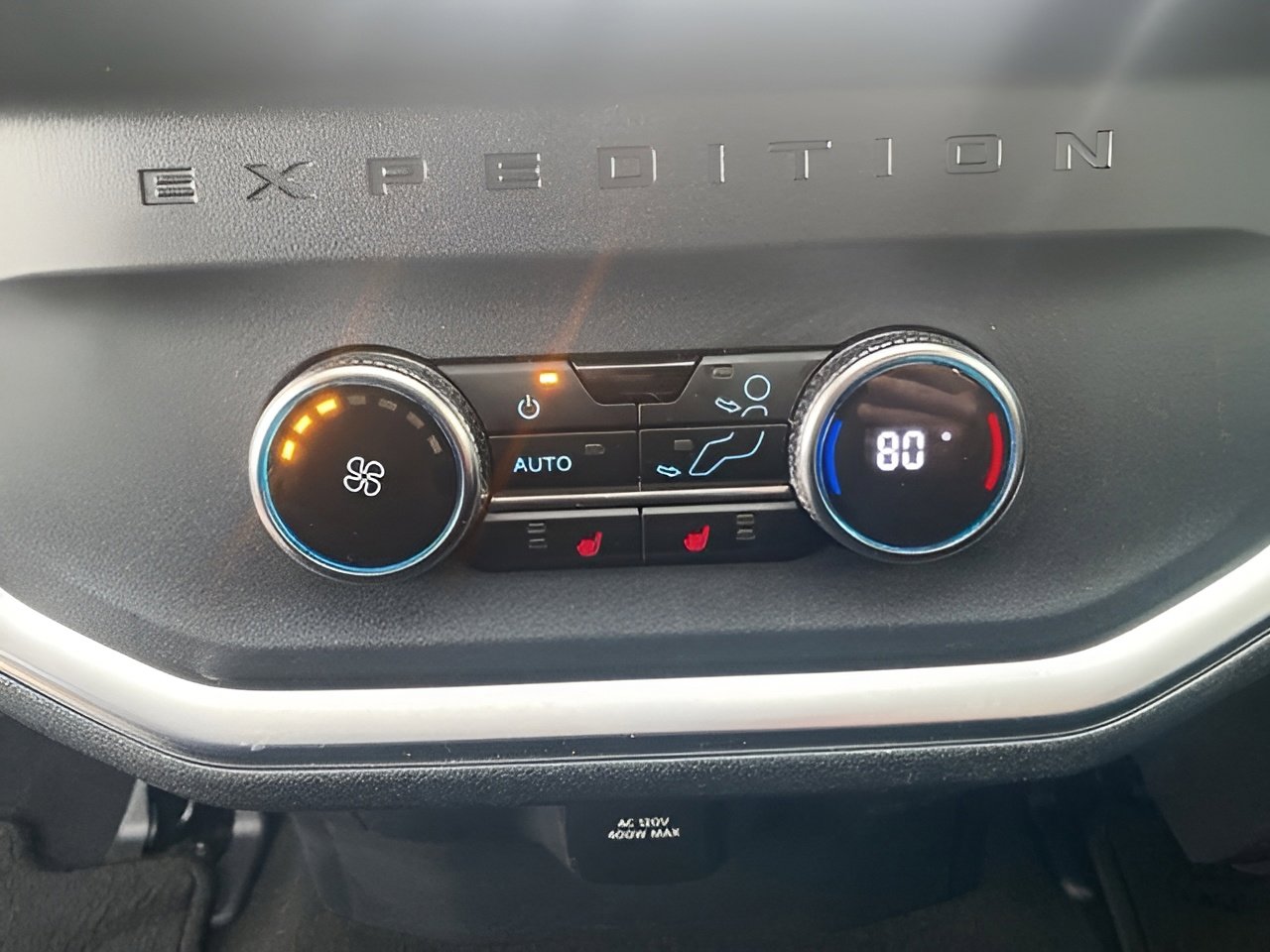 Certified 2025 Ford Expedition Max Platinum image 13