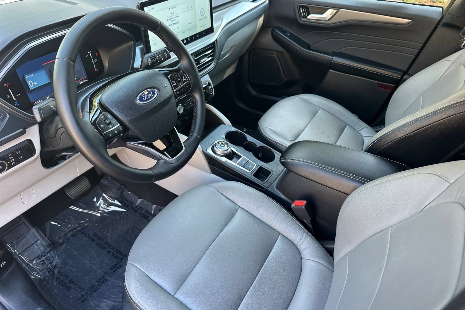Certified 2025 Ford Escape SE FWD image 10