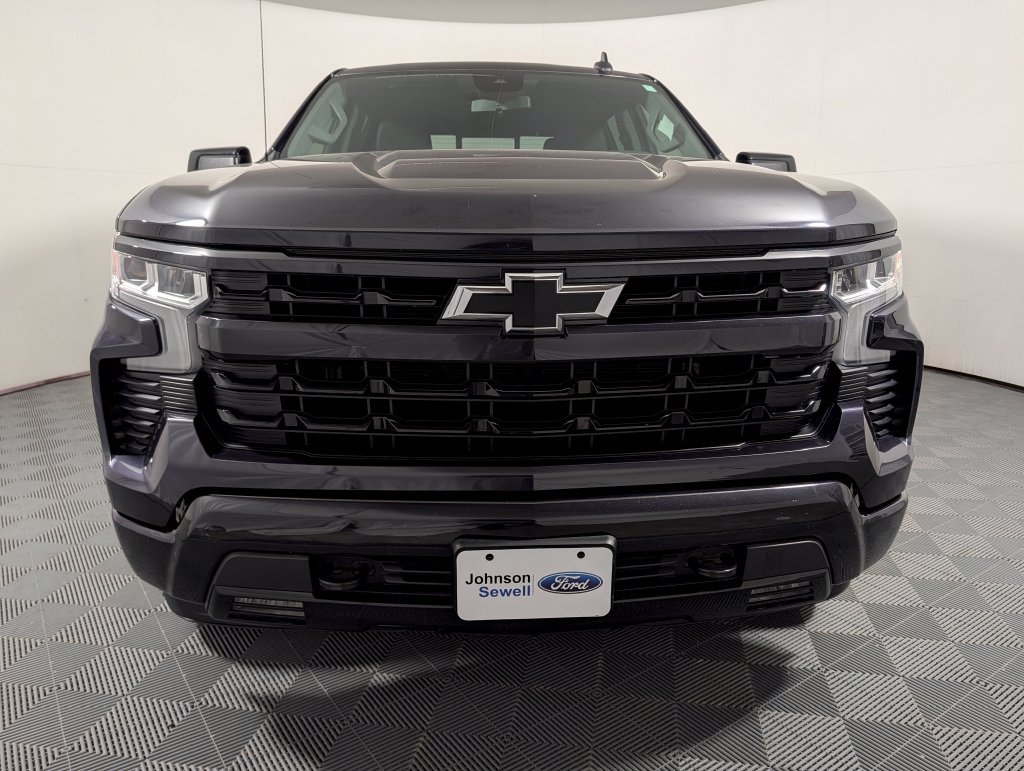 Used 2022 Chevrolet Silverado 1500 RST AWD/4WD image 3