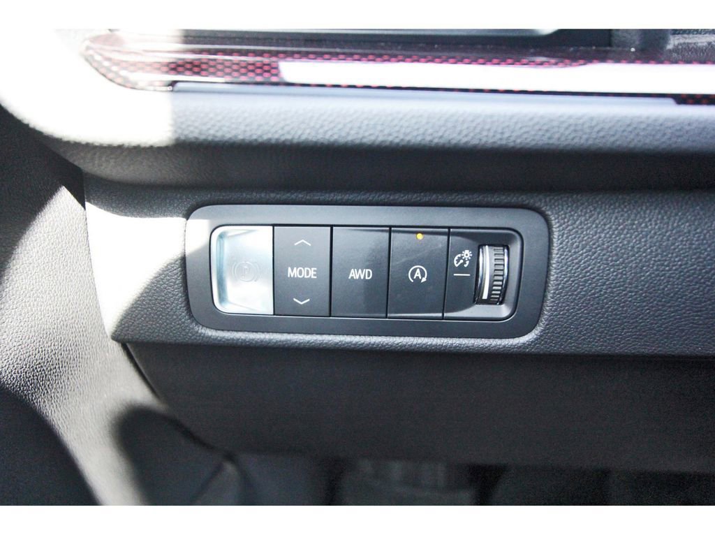 Used 2024 Chevrolet Traverse Z71 AWD/4WD image 21