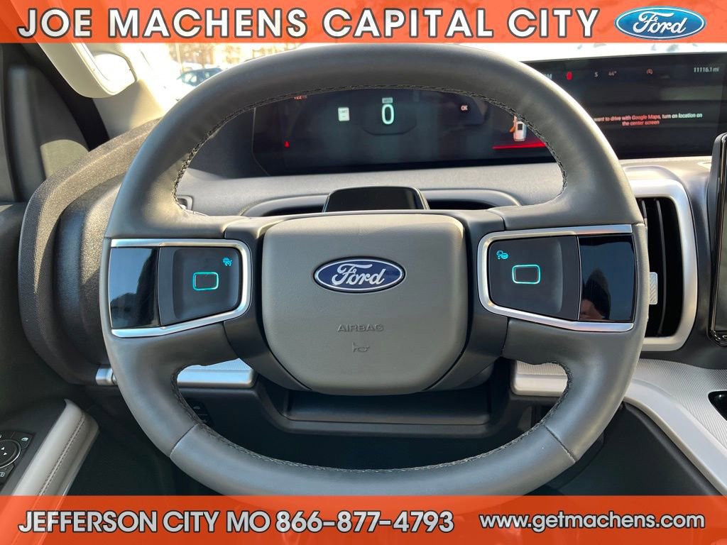 Certified 2025 Ford Expedition Active image 18