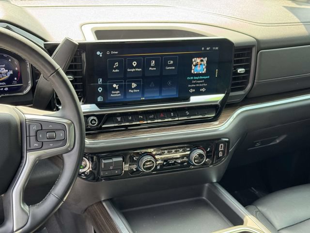 Used 2024 Chevrolet Silverado 3500 LT w/ Midnight Edition AWD/4WD image 20