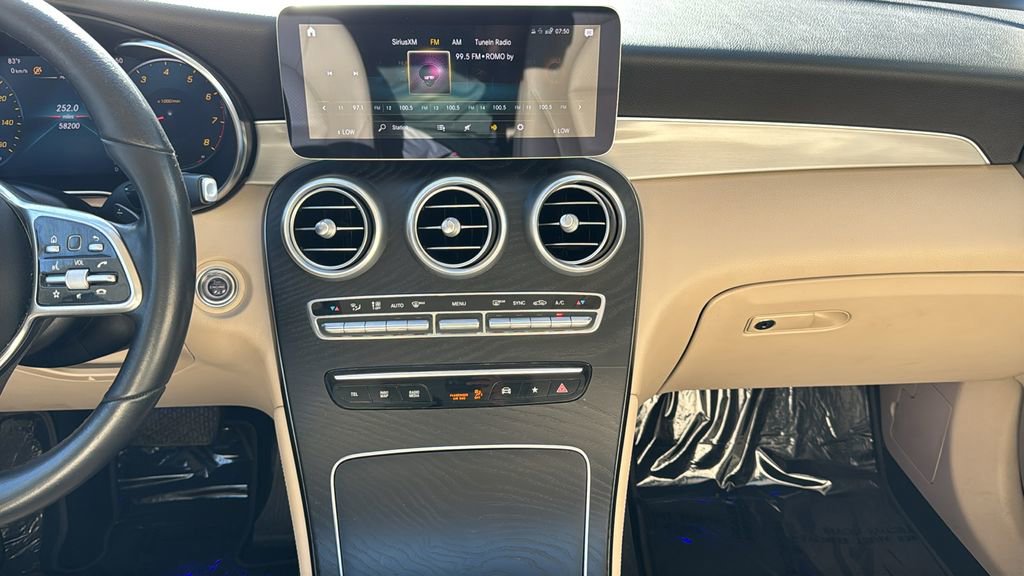 Used 2021 Mercedes-Benz GLC 300 image 11