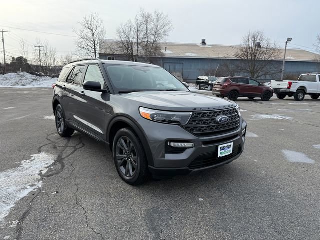 Certified 2022 Ford Explorer XLT w/ Equipment Group 202A image 2