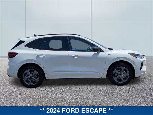 Certified 2024 Ford Escape ST-Line w/ Tech Pack #1 FWD image 6