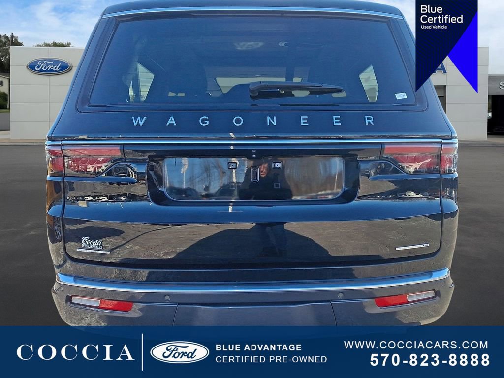 Used 2022 Jeep Wagoneer Series III w/ Premium Group I image 4