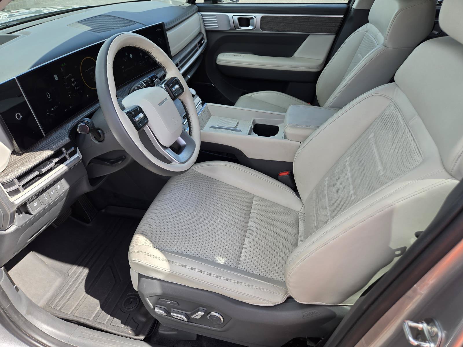 Used 2024 Hyundai Santa Fe Calligraphy FWD image 45