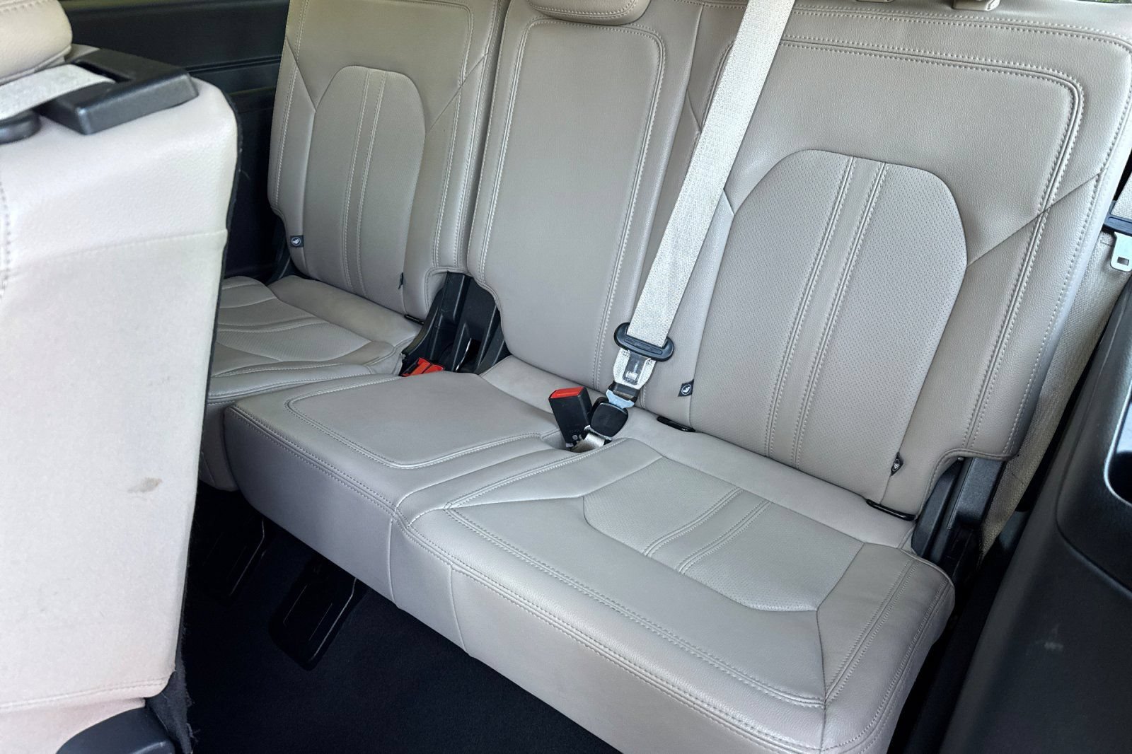 Certified 2024 Ford Expedition Max Limited RWD image 18
