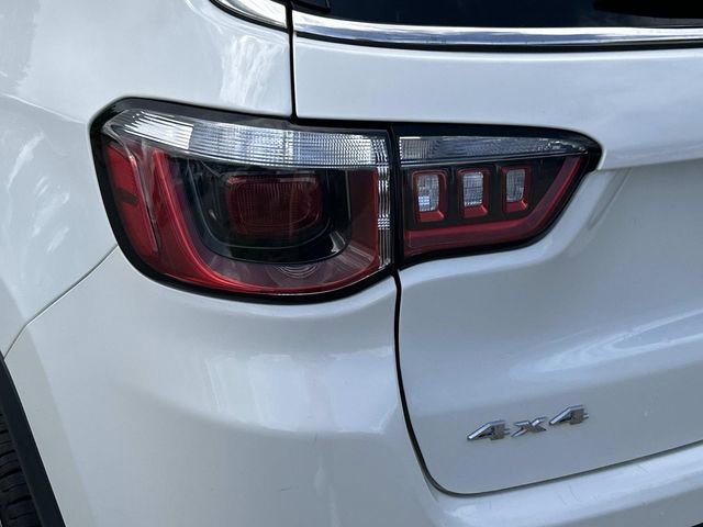 Used 2020 Jeep Compass Limited AWD/4WD image 11