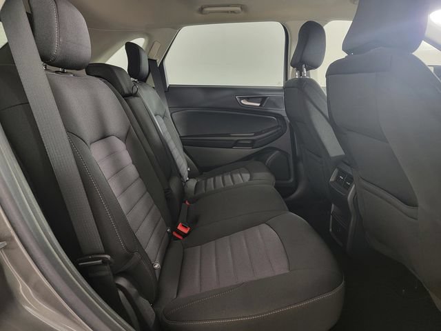 Certified 2023 Ford Edge SE w/ Black Appearance Package AWD/4WD image 16