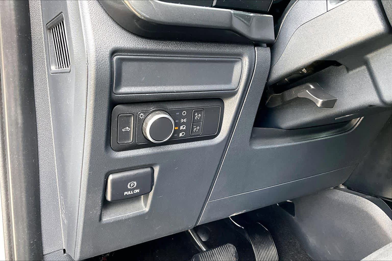 Certified 2022 Ford F150 XL w/ STX Appearance Package AWD/4WD image 37