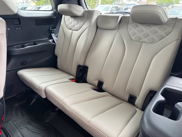 Used 2021 Hyundai Palisade Limited FWD image 17