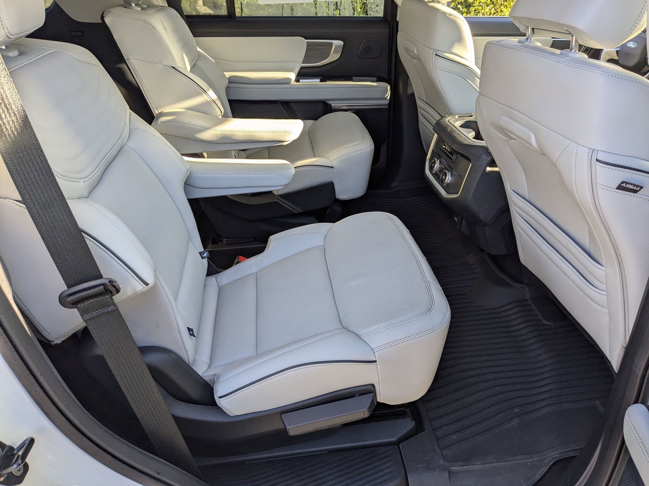 Certified 2025 Ford Expedition Platinum w/ Platinum Ultimate Package image 41