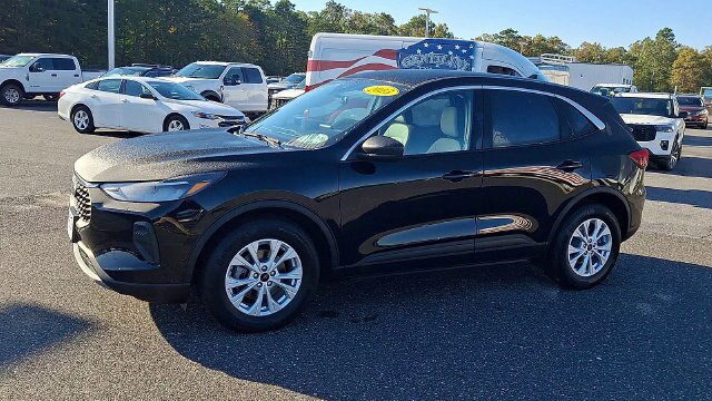 Certified 2023 Ford Escape Active AWD/4WD image 4
