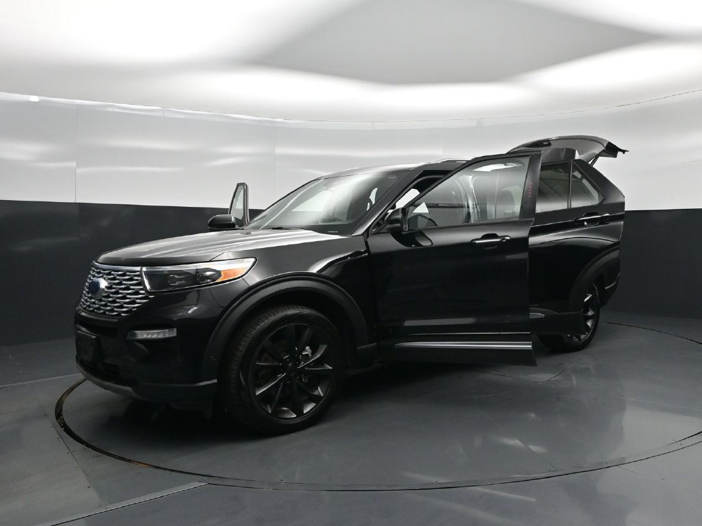 Certified 2022 Ford Explorer Platinum w/ Equipment Group 601A AWD/4WD image 31
