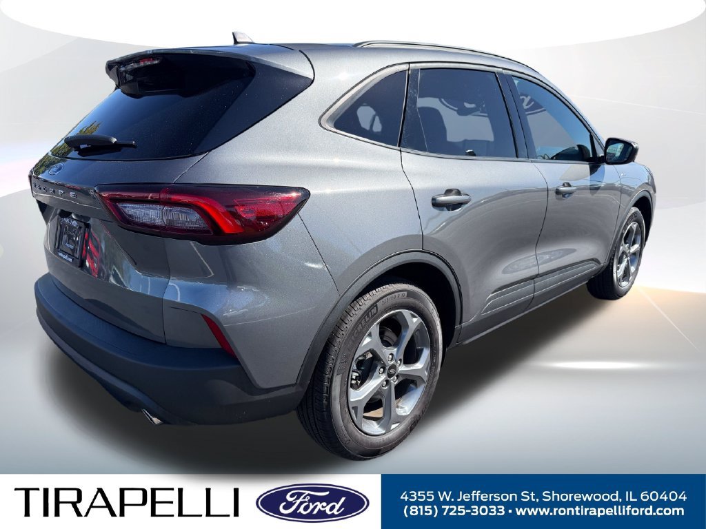 Certified 2025 Ford Escape ST-Line w/ Cold Weather Package FWD image 9