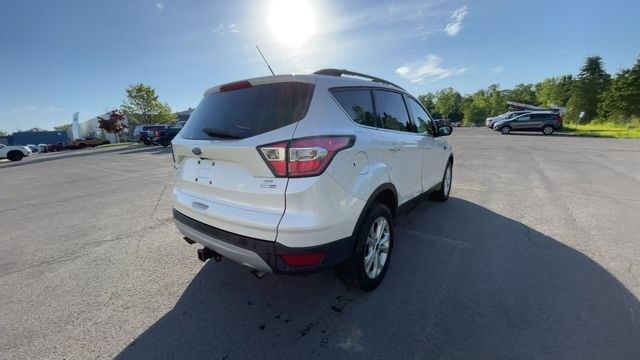 Certified 2017 Ford Escape SE AWD/4WD image 9