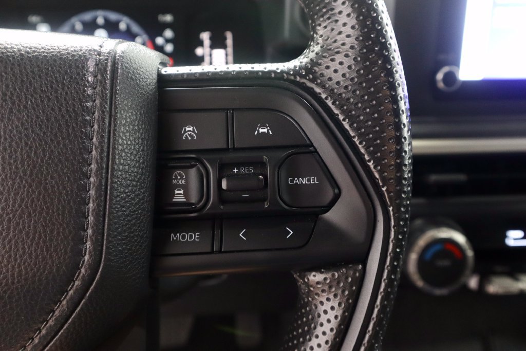Used 2025 Toyota Tacoma SR AWD/4WD image 29