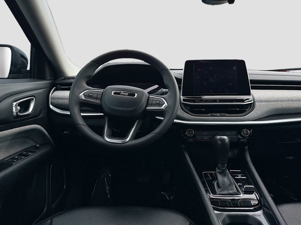 Used 2022 Jeep Compass Latitude image 18