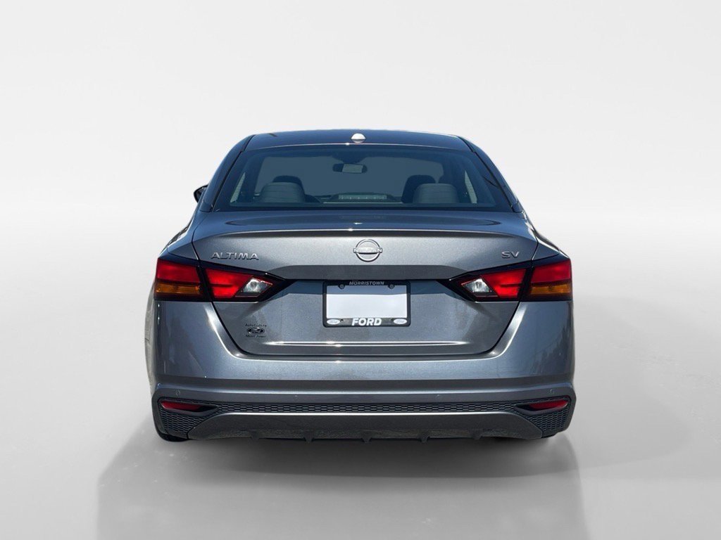 Used 2024 Nissan Altima 2.5 SV image 3