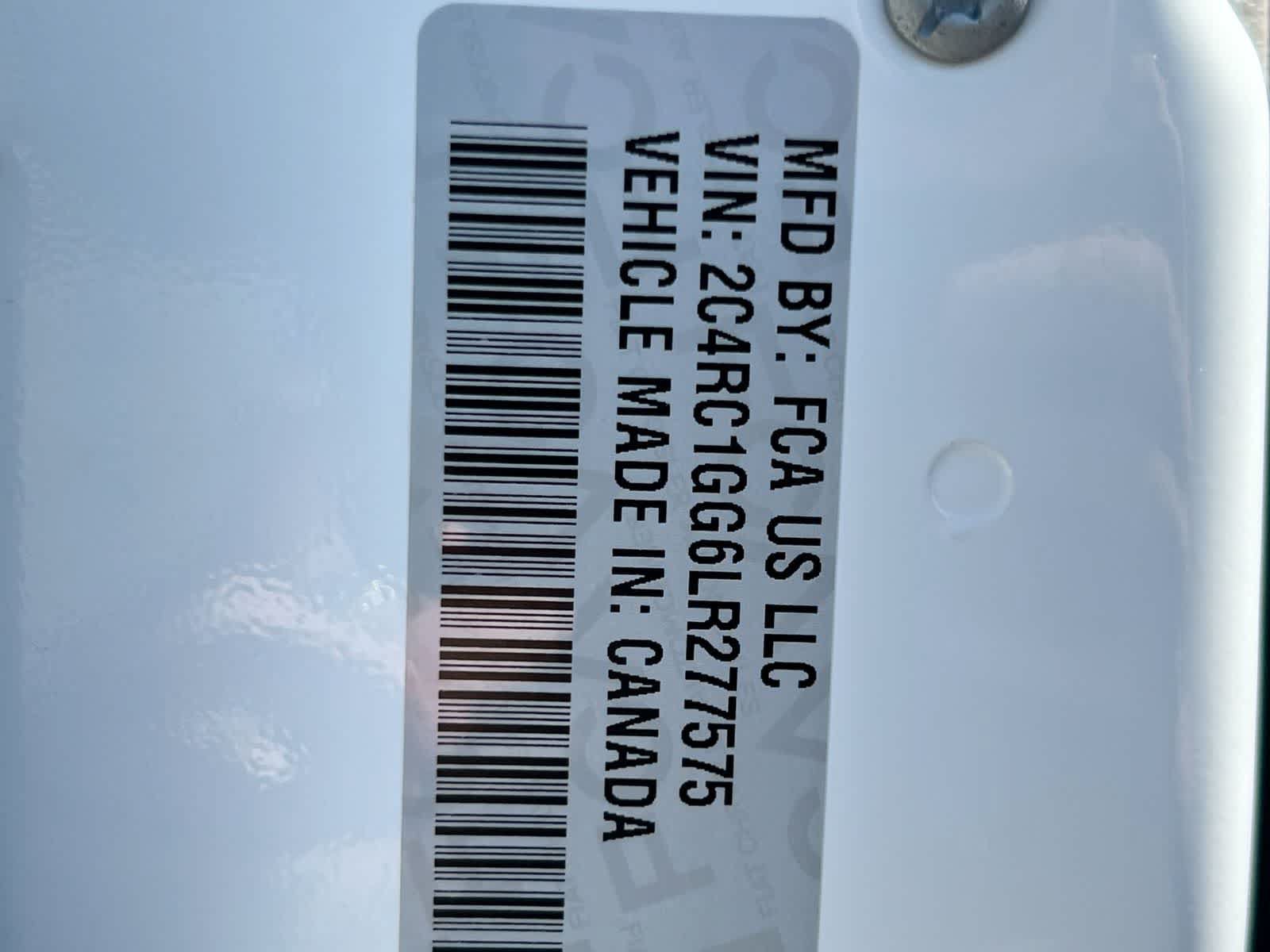 Used 2020 Chrysler Pacifica Limited FWD image 36