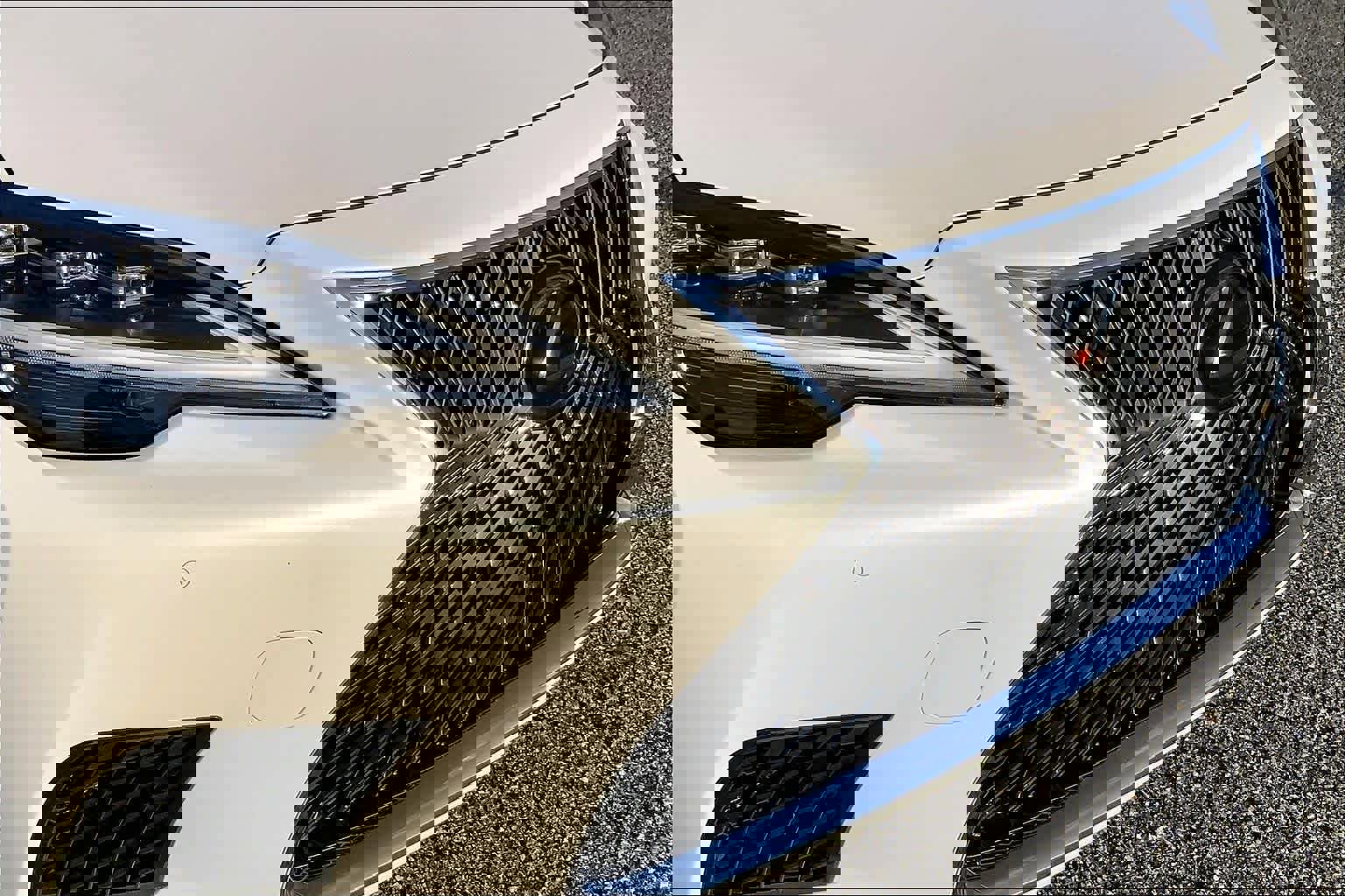 Used 2021 Lexus LS 500 w/ Accessory Package (Z2) image 29