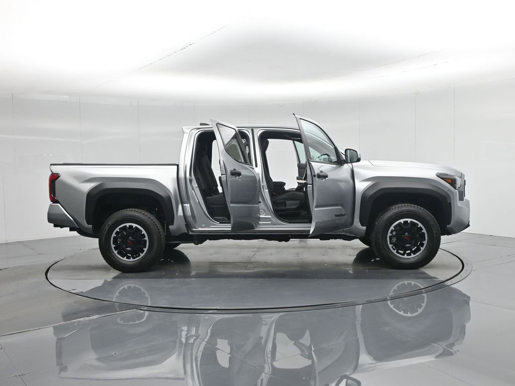 Used 2024 Toyota Tacoma TRD Off-Road image 35